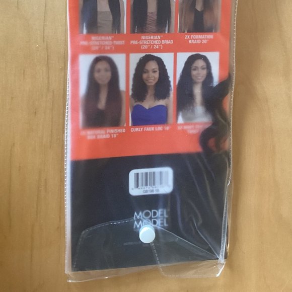 Unopened Model Model 22" Deep Twist Hair Color 1B - Picture 9 of 9